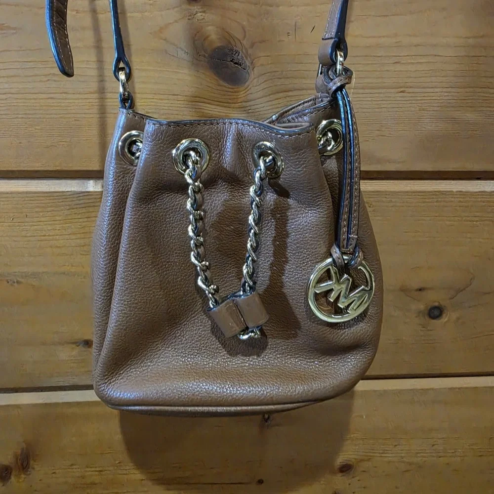 Michael Kors Crossbody Ring Tote Bag Gold Logo Hardware Brown Leather
